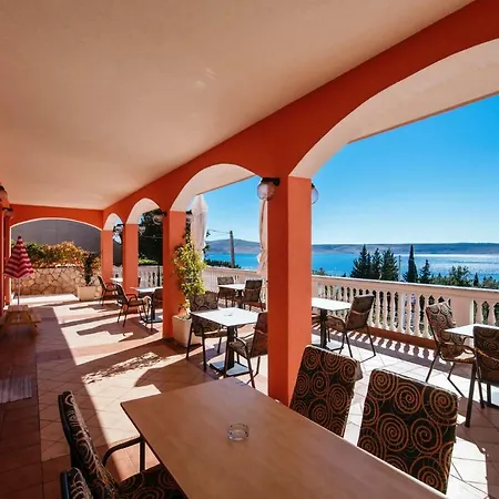 Apartments Amari * Starigrad Paklenica