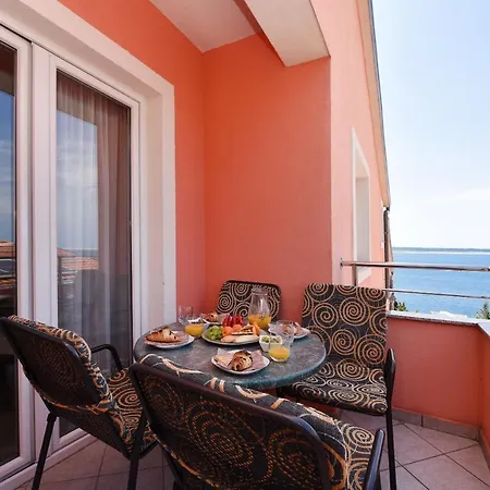 Apartments Amari Starigrad Paklenica