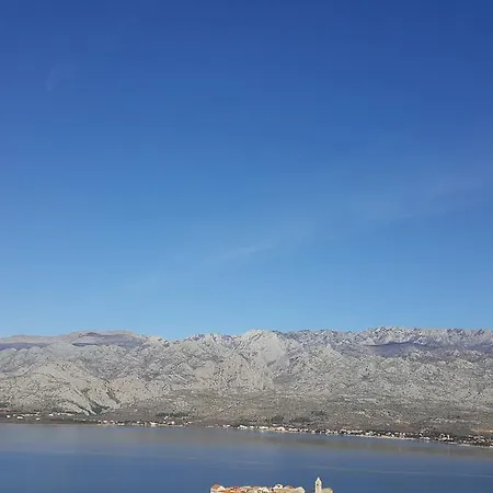阿玛瑞公寓 *
