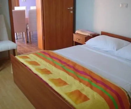 Amari Apartman *